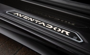 Lamborghini Aventador S LP740-4 21