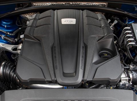 Porsche Macan GTS 31