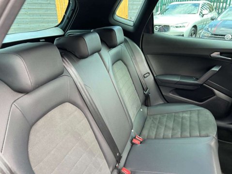 SEAT Arona 1.0 TSI FR Sport SUV 5dr Petrol DSG Euro 6 (s/s) (115 ps) 19