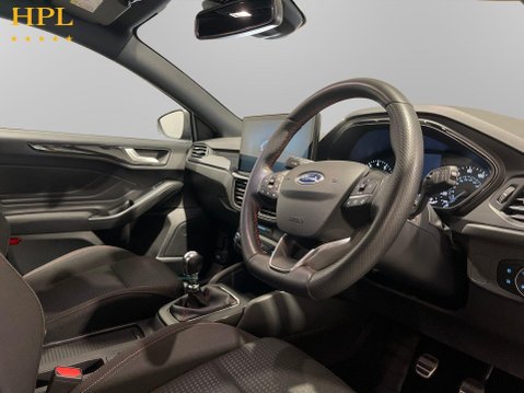Ford Focus 1.0T EcoBoost ST-Line Hatchback 5dr Petrol Manual Euro 6 (s/s) (125 ps) 12