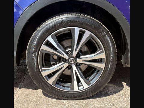 Nissan Qashqai 1.3 Qashqai N-Connecta DiG-T 5dr 22