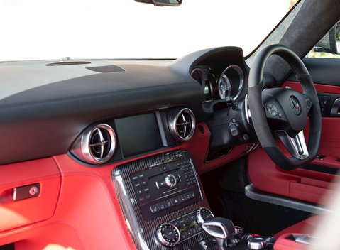 Mercedes-Benz SLS AMG Roadster 16