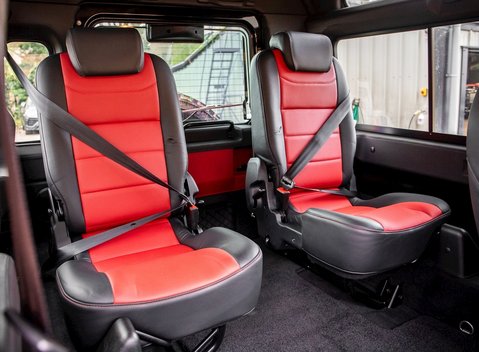 Land Rover Defender 90 Autobiography Edition 13