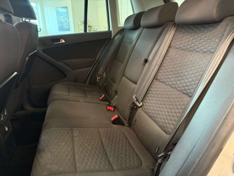 Volkswagen Tiguan 2.0 TDI Match SUV 5dr Diesel DSG 4WD Euro 5 (140 ps) 8