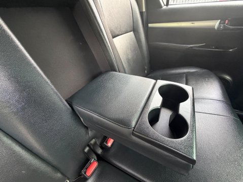 Toyota Hilux INVINCIBLE X 4WD D-4D DCB 44