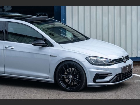 Volkswagen Golf 2.0 Golf R TSi Semi-Auto 4WD 5dr 24