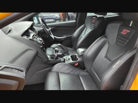 Ford Focus ST-3 27