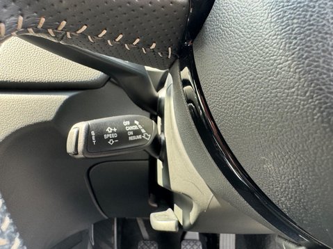 Audi Q3 TFSI S LINE 25