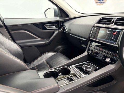Jaguar F-Pace 2.0 F-PACE Prestige AWD D Auto 4WD 5dr 22