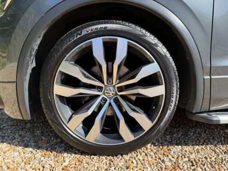 Volkswagen Tiguan 2.0 TDI R-Line 4Motion Euro 6 (s/s) 5dr 14