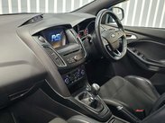 Ford Focus 2.3T EcoBoost RS Hatchback 5dr Petrol Manual AWD Euro 6 (s/s) (350 ps) 8