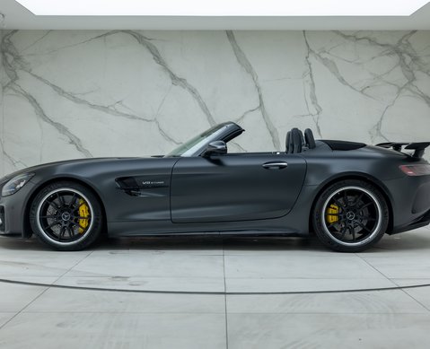 Mercedes-Benz AMG GT R Roadster 