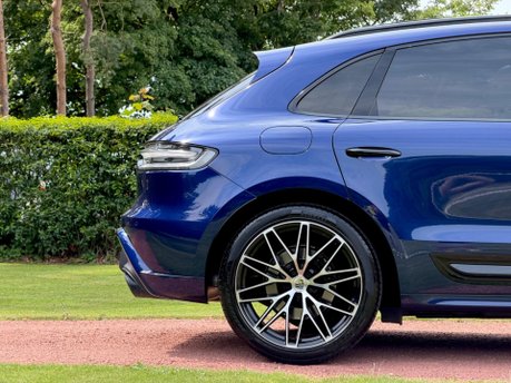 Porsche Macan S PDK 41