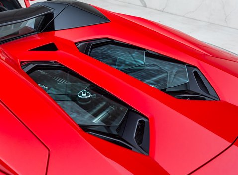 Lamborghini Aventador S LP 740-4 ROADSTER 40