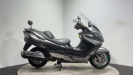 Suzuki Burgman AN 2009 27K MOT SERVICED 400CC MAXI SCOOTER RIDES / LOOKS GOOD 1