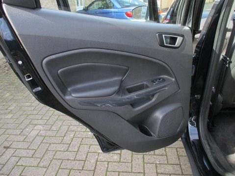 Ford Ecosport 1.0T EcoBoost Titanium 2WD Euro 5 (s/s) 5dr 44