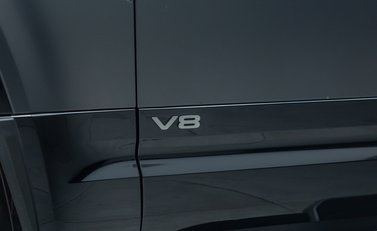 Land Rover Defender 90 V8 CARPATHIAN EDITION 32