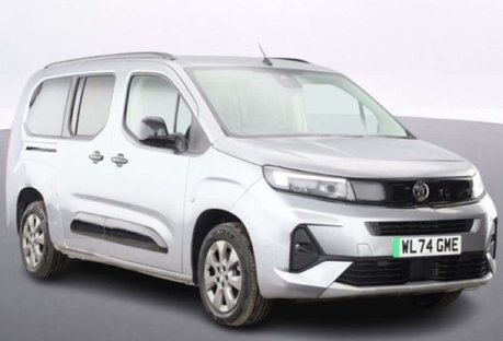 Vauxhall Combo Life 52kWh Ultimate XL MPV 5dr Electric Auto (7.4kW Charger) (136 ps)