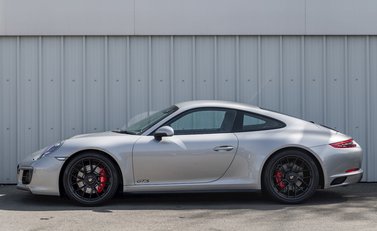 Porsche 911 (991.2) Carrera GTS 2