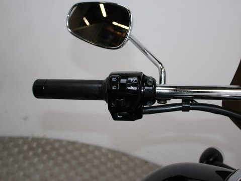 Triumph Thunderbird THUNDERBIRD STORM 25