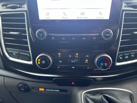 Ford Transit Custom 300 LIMITED P/V ECOBLUE 19