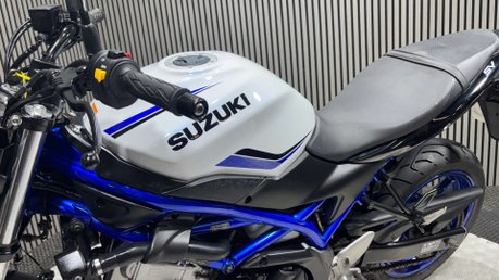 Suzuki SV650 2020 ONLY 8K SERVICED LONG MOT WARRANTY A2 NAKED BIKE 30