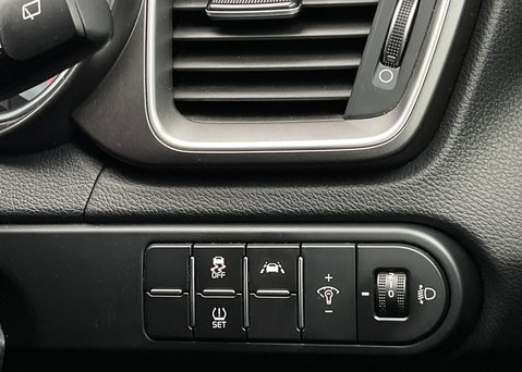 Kia Xceed 1.0 T-GDI 2 ISG 25