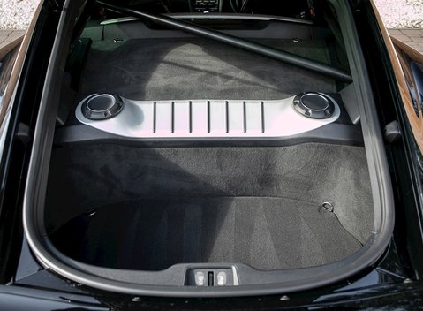 Porsche Cayman GT4 25