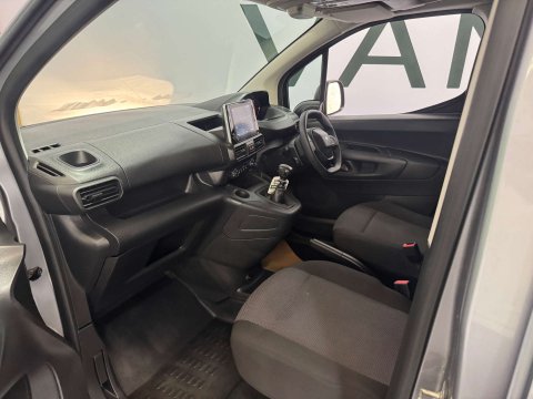 Peugeot Partner 1.5 Partner Professional Premium+ BHDi 17