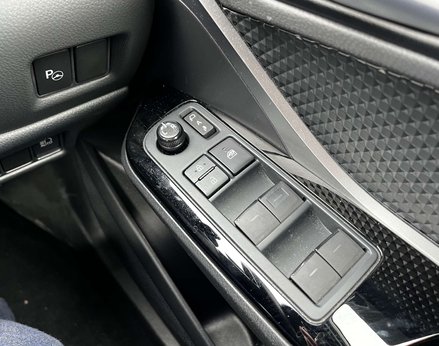 Toyota C-HR 1.8 C-HR GR Sport HEV CVT 5dr 70