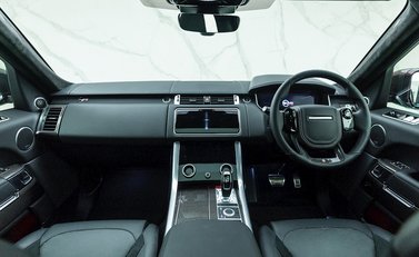 Land Rover Range Rover Sport 5.0 SVR Carbon Edition 17