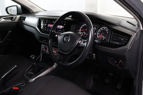 Volkswagen Polo SE TSI 5