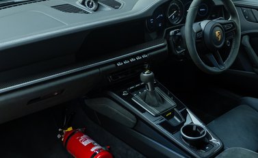 Porsche 911 GT3 (992) 19