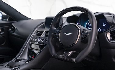 Aston Martin DBS Superleggera 9