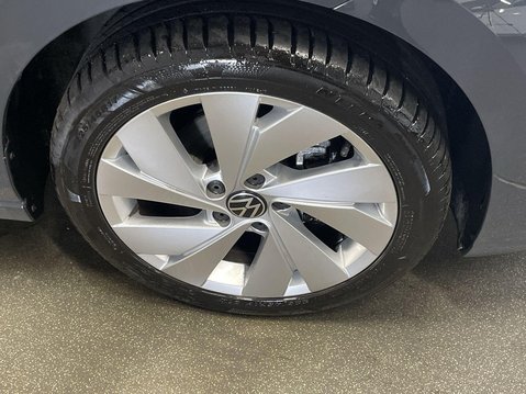 Volkswagen Golf 1.5 TSI Style Hatchback 5dr Petrol Manual Euro 6 (s/s) (130 ps) 12