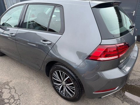 Volkswagen Golf SE NAVIGATION TSI BLUEMOTION TECHNOLOGY DSG 23