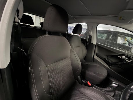 Peugeot 208 S/S TECH EDITION 6