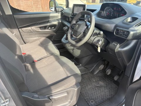 Peugeot Partner BLUEHDI PROFESSIONAL PREMIUM L2 14