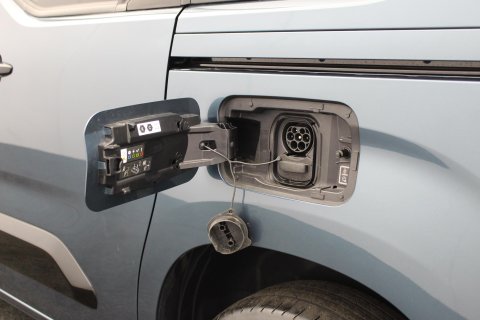 Vauxhall Combo Life 5dr 100kW Ultimate 52kWh Electric Automatic (11kW Charger) 11