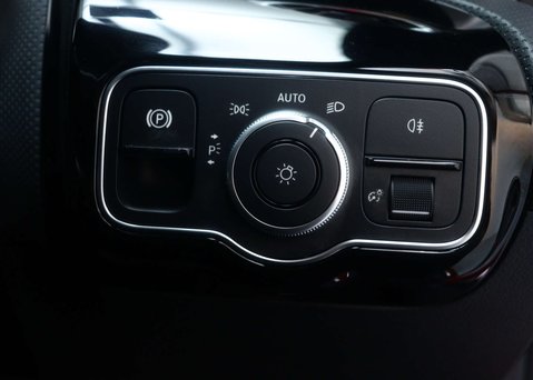 Mercedes-Benz CLA Class 1.3 CLA200 AMG Line (Premium 2) Coupe 4dr Petrol 7G-DCT Euro 6 (s/s) (163 p 42
