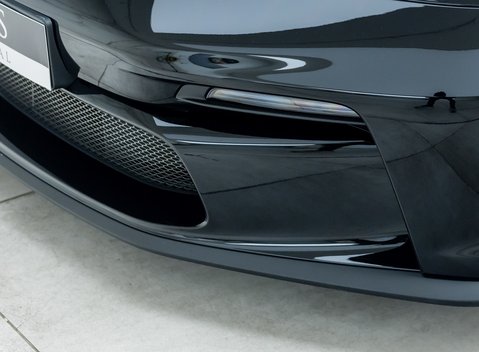 Porsche 911 GT3 TOURING (992) 28