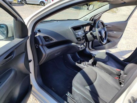 Vauxhall Viva 1.0i SE Euro 6 5dr 37