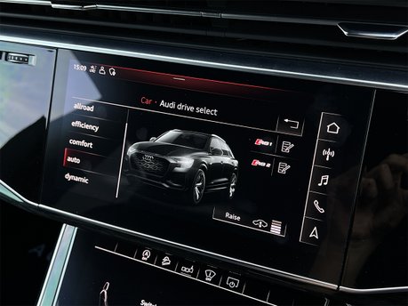 Audi Q8 RS VORSPRUNG TFSI QUATTRO MHEV 82