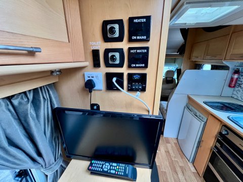 Elddis Autoquest 145 24