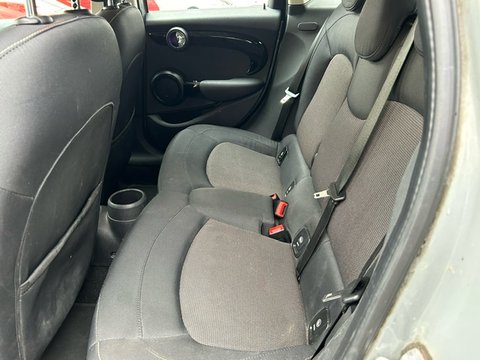 Mini Hatch COOPER 9