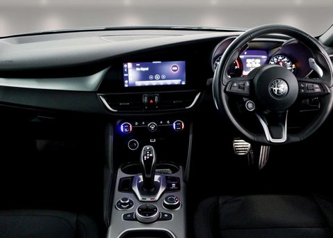 Alfa Romeo Giulia 2.0 Giulia Sprint TB Auto 4dr 20