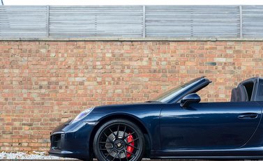 Porsche 911 Targa 4 GTS (991.2) 27