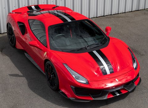 Ferrari 488 Pista 8