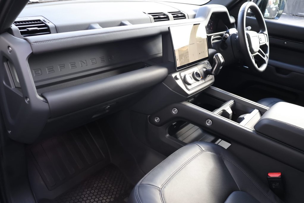 Land Rover Defender 110 2026 D350 HARD TOP X-DYNAMIC HSE  GENUINE REAR SEATS FITTED  19