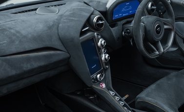 McLaren 765LT Spider 24